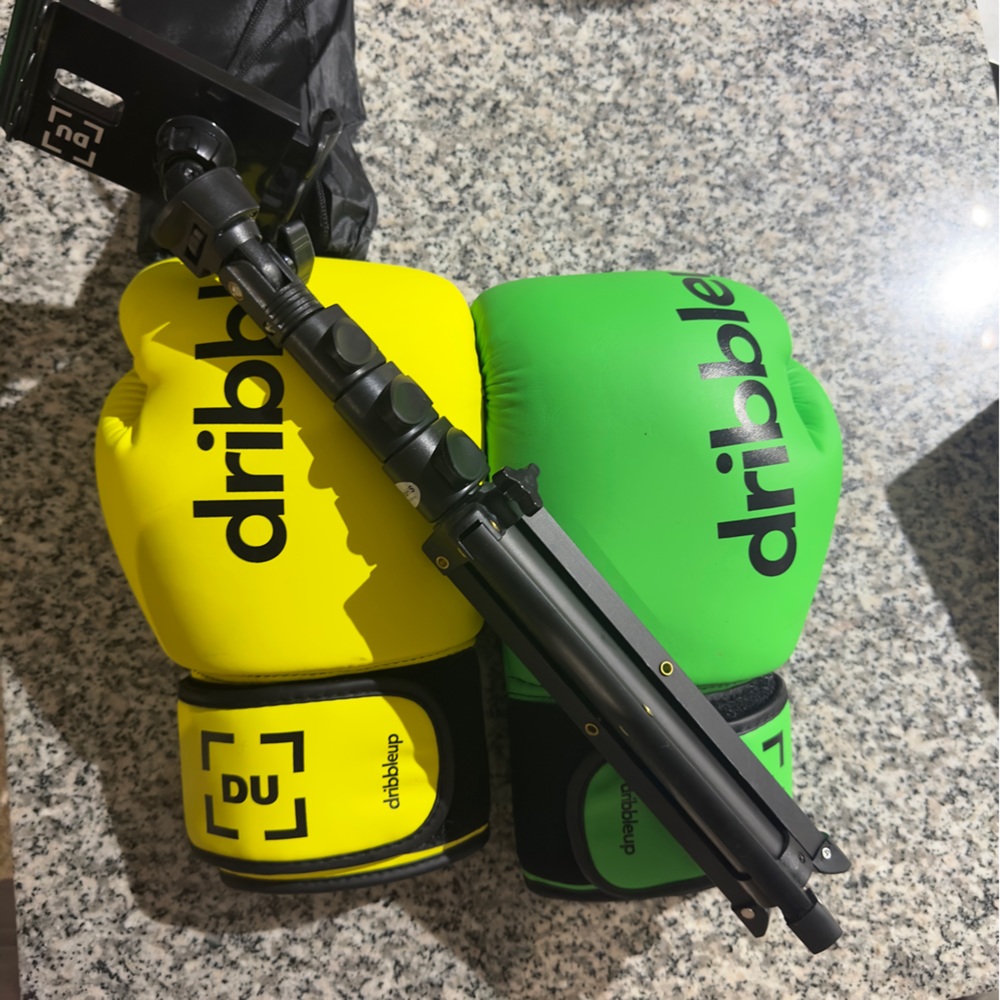 DribbleUP kickboxing glove set